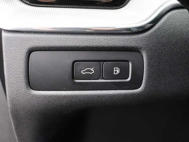 Volvo  Plus Black Edition Recharge Plug-In Hybrid AWD T8 Twin Engine EU6d AD StandHZG
