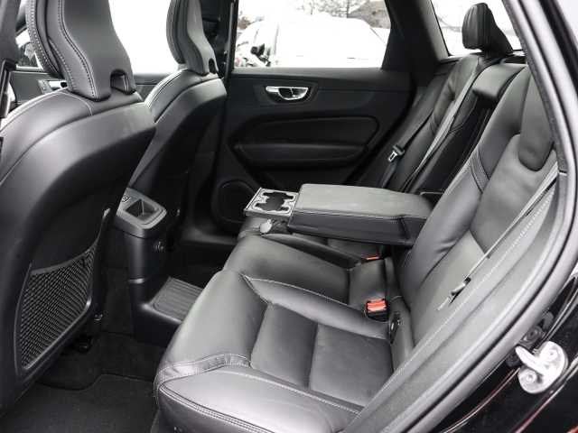 Volvo  Plus Black Edition Recharge Plug-In Hybrid AWD T8 Twin Engine EU6d AD StandHZG