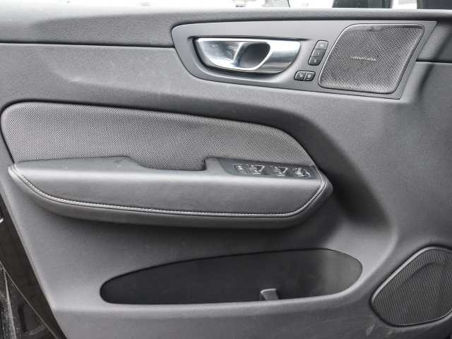 Volvo  Plus Black Edition Recharge Plug-In Hybrid AWD T8 Twin Engine EU6d StandHZG AHK