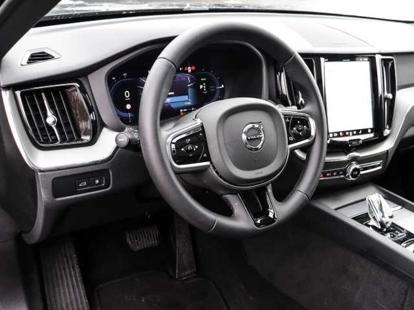 Volvo  Plus Black Edition Recharge Plug-In Hybrid AWD T8 Twin Engine EU6d StandHZG AHK