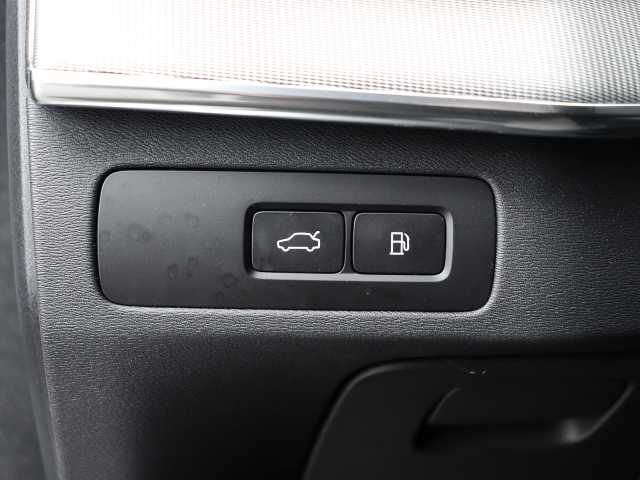 Volvo  Plus Bright Recharge Plug-In Hybrid AWD T8 Twin Engine EU6d 7-Sitzer StandHZG di