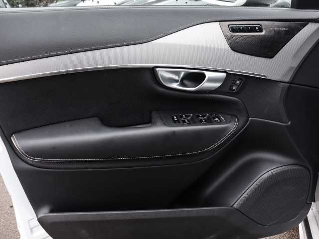 Volvo  Plus Bright Recharge Plug-In Hybrid AWD T8 Twin Engine EU6d 7-Sitzer StandHZG di