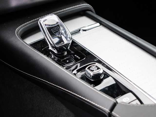 Volvo  Plus Bright Recharge Plug-In Hybrid AWD T8 Twin Engine EU6d 7-Sitzer StandHZG di