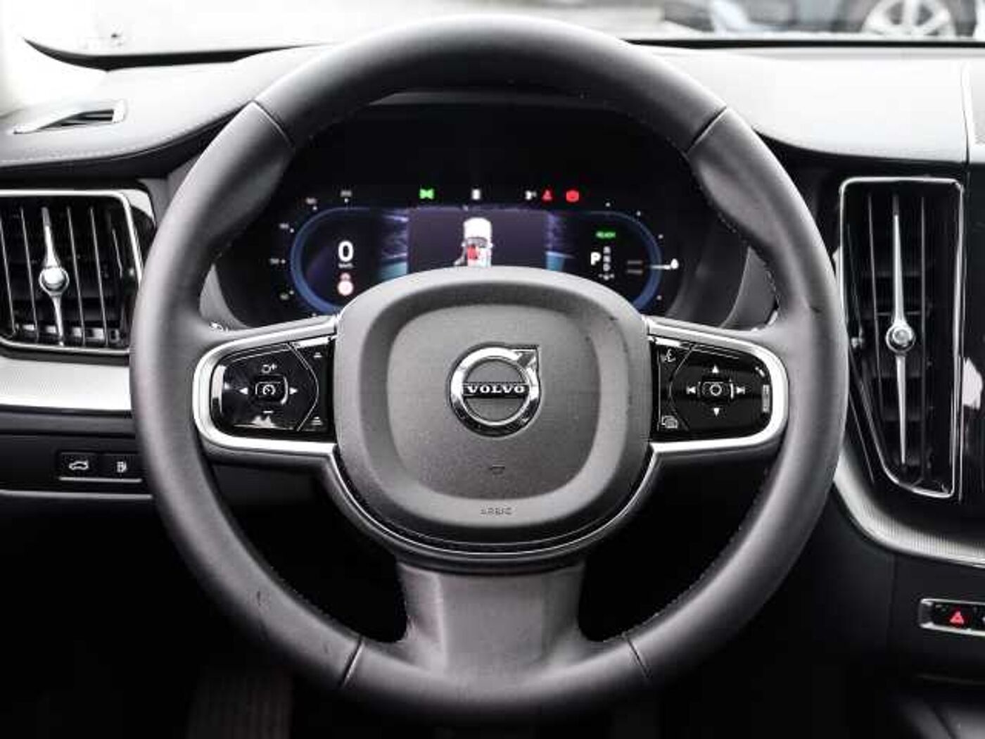 Volvo  Ultra Dark Recharge Plug-In Hybrid AWD T8 Twin Engine EU6d HUD StandHZG digitale
