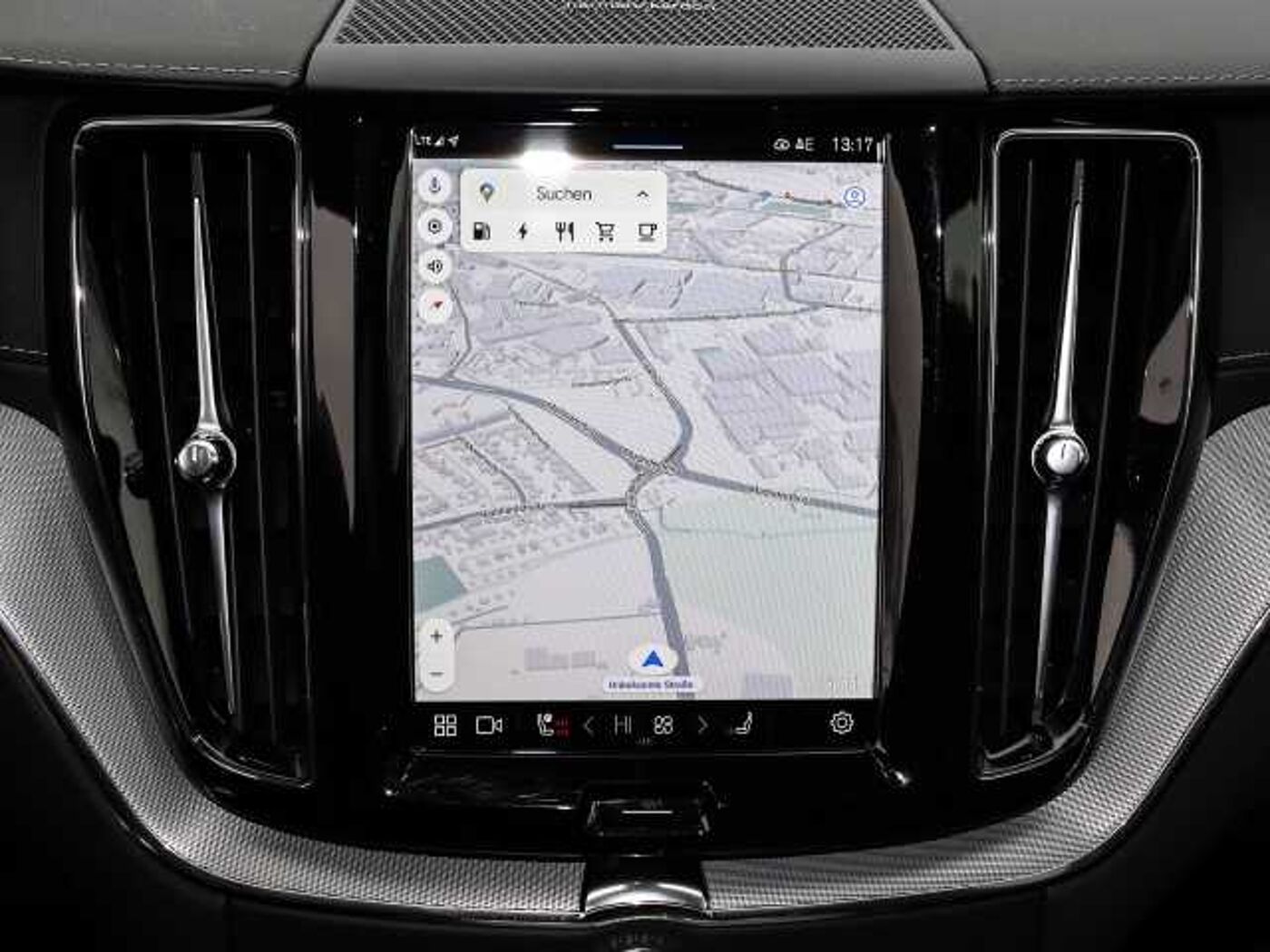 Volvo  Ultra Dark Recharge Plug-In Hybrid AWD T8 Twin Engine EU6d HUD StandHZG digitale