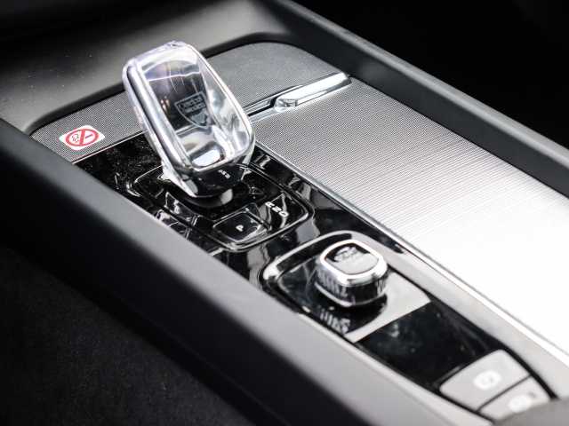 Volvo  Plus Dark Recharge Plug-In Hybrid AWD T8 Twin Engine EU6d StandHZG Leder digital