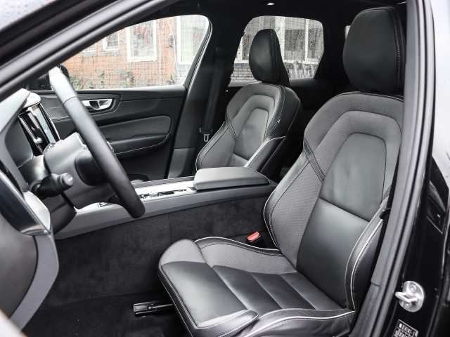 Volvo  Plus Dark Recharge Plug-In Hybrid AWD T8 Twin Engine EU6d StandHZG Leder digital
