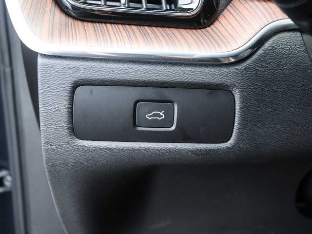 Volvo  Ultra Dark AWD B5 Benzin EU6e HUD AD digitales Cockpit Memory Sitze Soundsystem