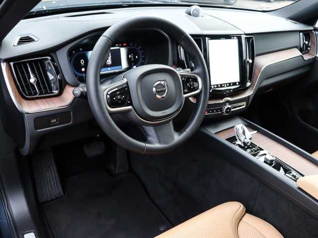 Volvo  Ultra Dark AWD B5 Benzin EU6e HUD AD digitales Cockpit Memory Sitze Soundsystem