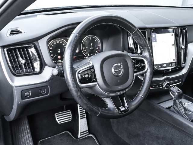 Volvo  R Design 2WD D4 EU6d-T HUD Navi Leder digitales Cockpit Soundsystem LED Kurvenli