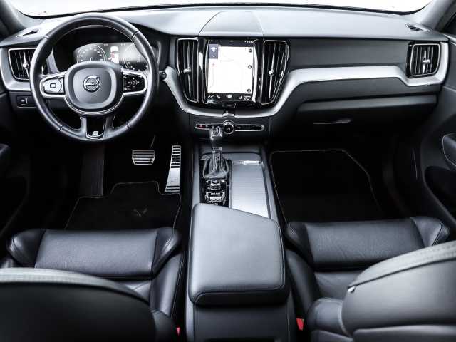 Volvo  R Design 2WD D4 EU6d-T HUD Navi Leder digitales Cockpit Soundsystem LED Kurvenli