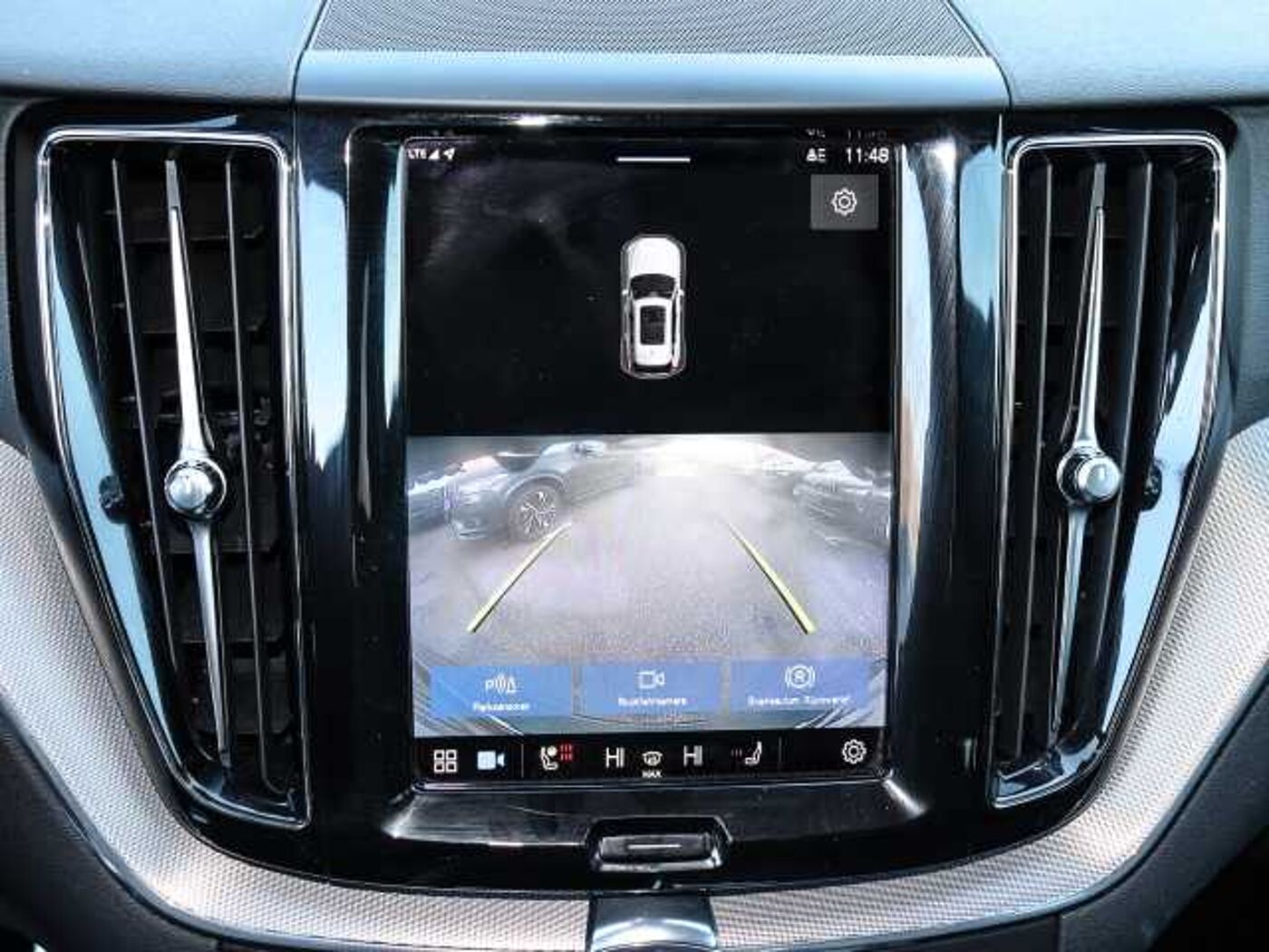 Volvo  R Design AWD B4 Diesel EU6d HUD AHK Navi digitales Cockpit Memory Sitze Soundsys