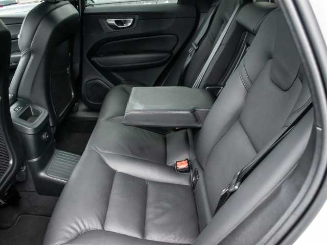 Volvo  Plus Dark Recharge Plug-In Hybrid AWD T8 Twin Engine EU6d StandHZG digitales Coc