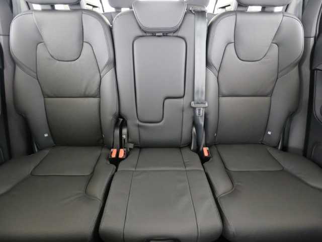 Volvo  Plus Bright Recharge Plug-In Hybrid AWD T8 Twin Engine EU6d 7-Sitzer StandHZG di