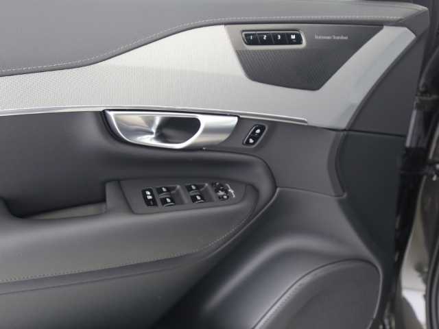 Volvo  Plus Bright Recharge Plug-In Hybrid AWD T8 Twin Engine EU6d 7-Sitzer StandHZG di