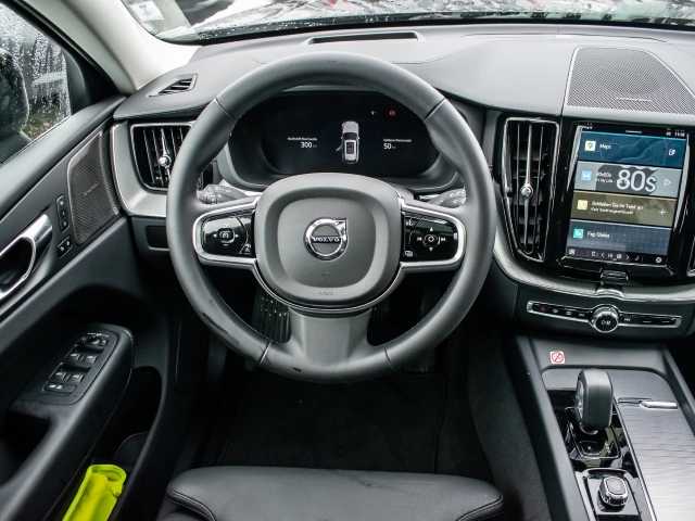 Volvo  Ultra Dark Recharge Plug-In Hybrid AWD T8 Twin Engine EU6d HUD StandHZG digitale
