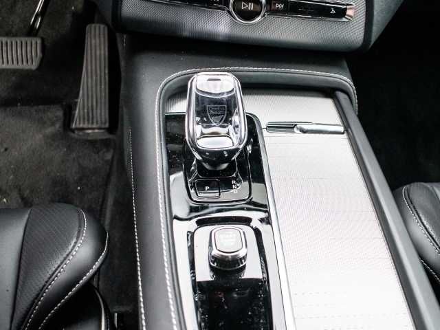 Volvo  Plus Bright Recharge Plug-In Hybrid AWD T8 Twin Engine EU6d 7-Sitzer StandHZG di