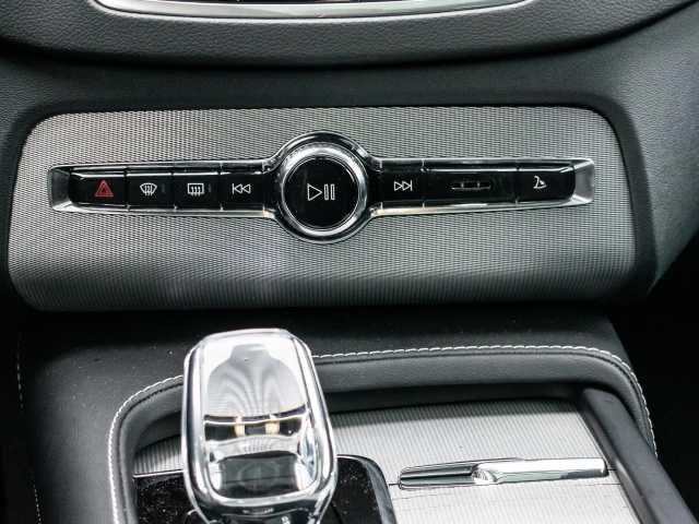 Volvo  Plus Bright Recharge Plug-In Hybrid AWD T8 Twin Engine EU6d 7-Sitzer StandHZG di