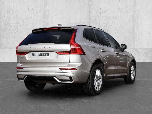 Volvo  Ultra Dark Recharge Plug-In Hybrid AWD T8 Twin Engine EU6d HUD StandHZG digitale