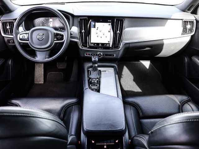 Volvo  CC