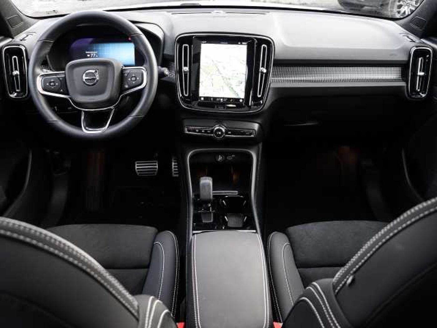 Volvo  Pro Recharge Pure Electric 2WD P8 AHK digitales Cockpit HarmanKardon 360 Kamera