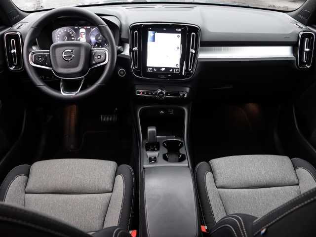 Volvo  Core Recharge Plug-In Hybrid 2WD T4 Twin Engine EU6d StandHZG digitales Cockpit