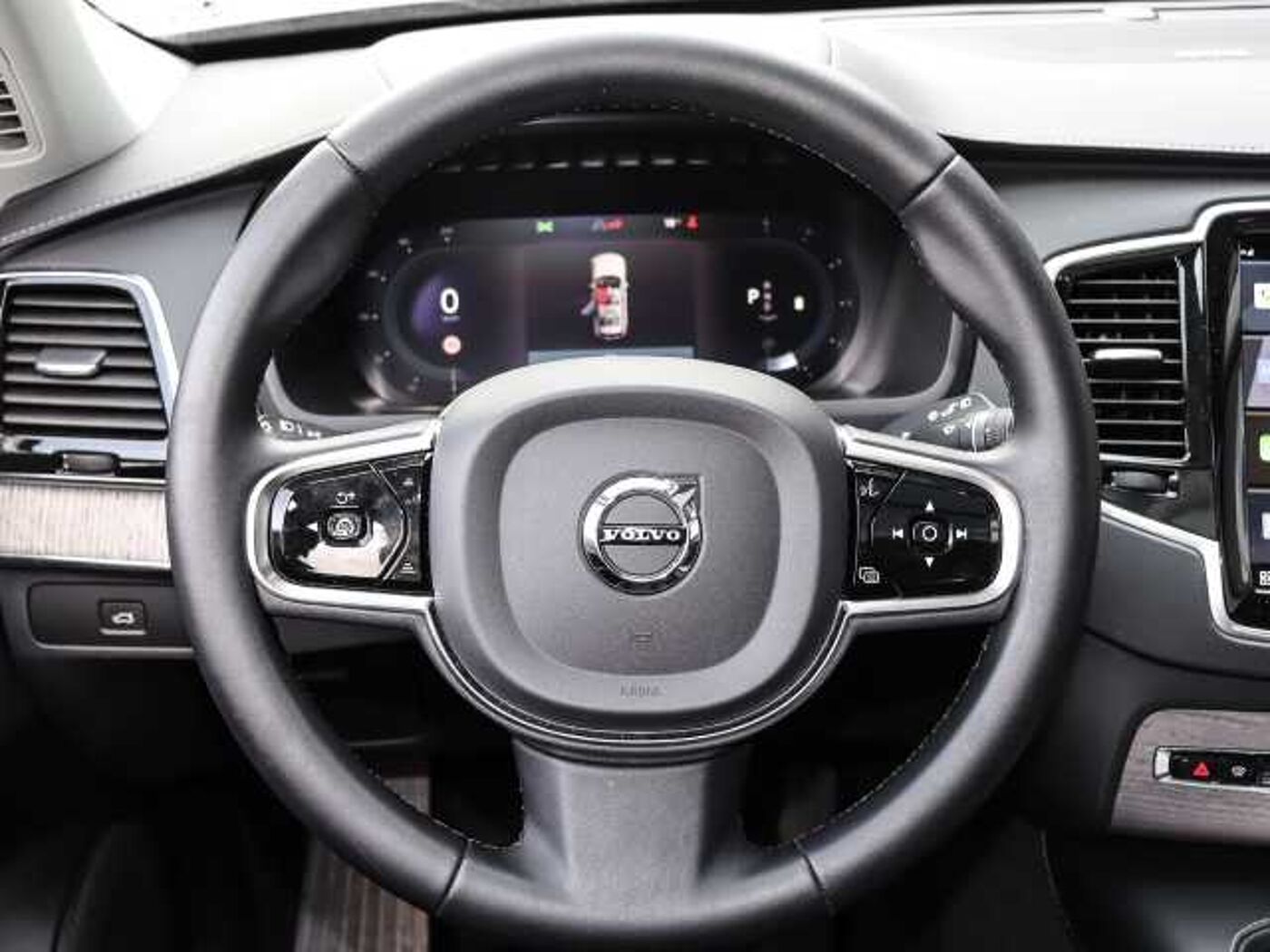 Volvo  Plus Bright AWD B5 Diesel EU6d 7-Sitzer Allrad AD StandHZG digitales Cockpit Mem