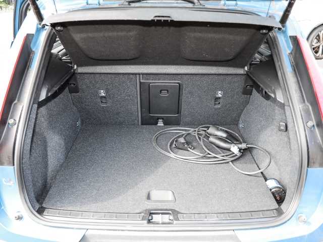 Volvo  Core Recharge Plug-In Hybrid 2WD T4 Twin Engine EU6d StandHZG digitales Cockpit