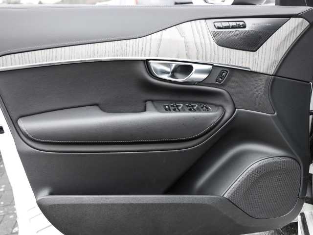 Volvo  Plus Bright AWD B5 Diesel EU6d 7-Sitzer Allrad AD StandHZG digitales Cockpit Mem