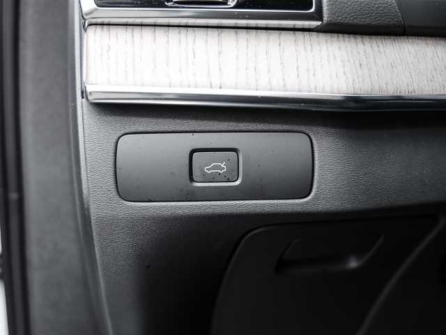 Volvo  Plus Bright AWD B5 Diesel EU6d 7-Sitzer Allrad AD StandHZG digitales Cockpit Mem