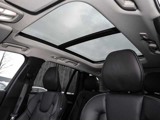 Volvo  Plus Bright AWD B5 Diesel EU6d 7-Sitzer Allrad AD StandHZG digitales Cockpit Mem