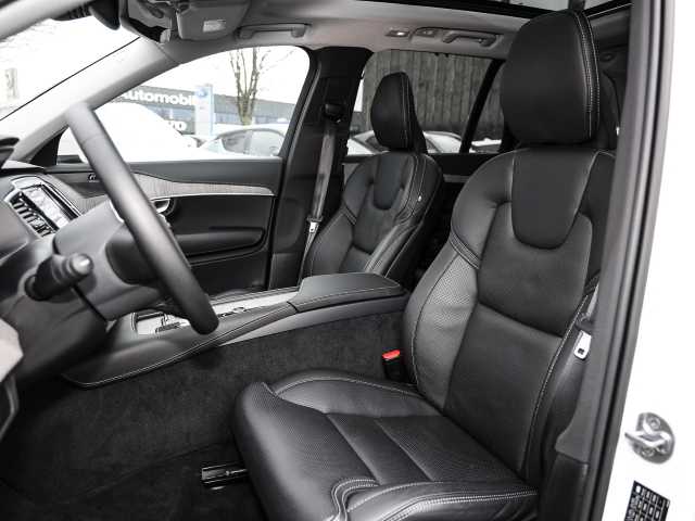 Volvo  Plus Bright AWD B5 Diesel EU6d 7-Sitzer Allrad AD StandHZG digitales Cockpit Mem