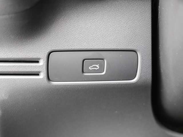 Volvo  Plus Dark 2WD B3 EU6d Navi Leder digitales Cockpit Memory Sitze Soundsystem