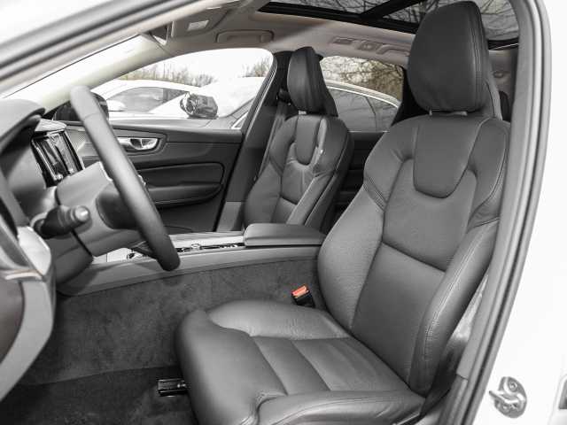 Volvo  Ultimate Dark 2WD B4 Diesel EU6d HUD AD digitales Cockpit Memory Sitze Soundsyst