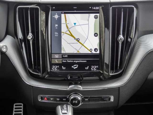 Volvo  R Design 2WD T5 EU6d-T Navi digitales Cockpit Soundsystem HarmanKardon LED Kurve