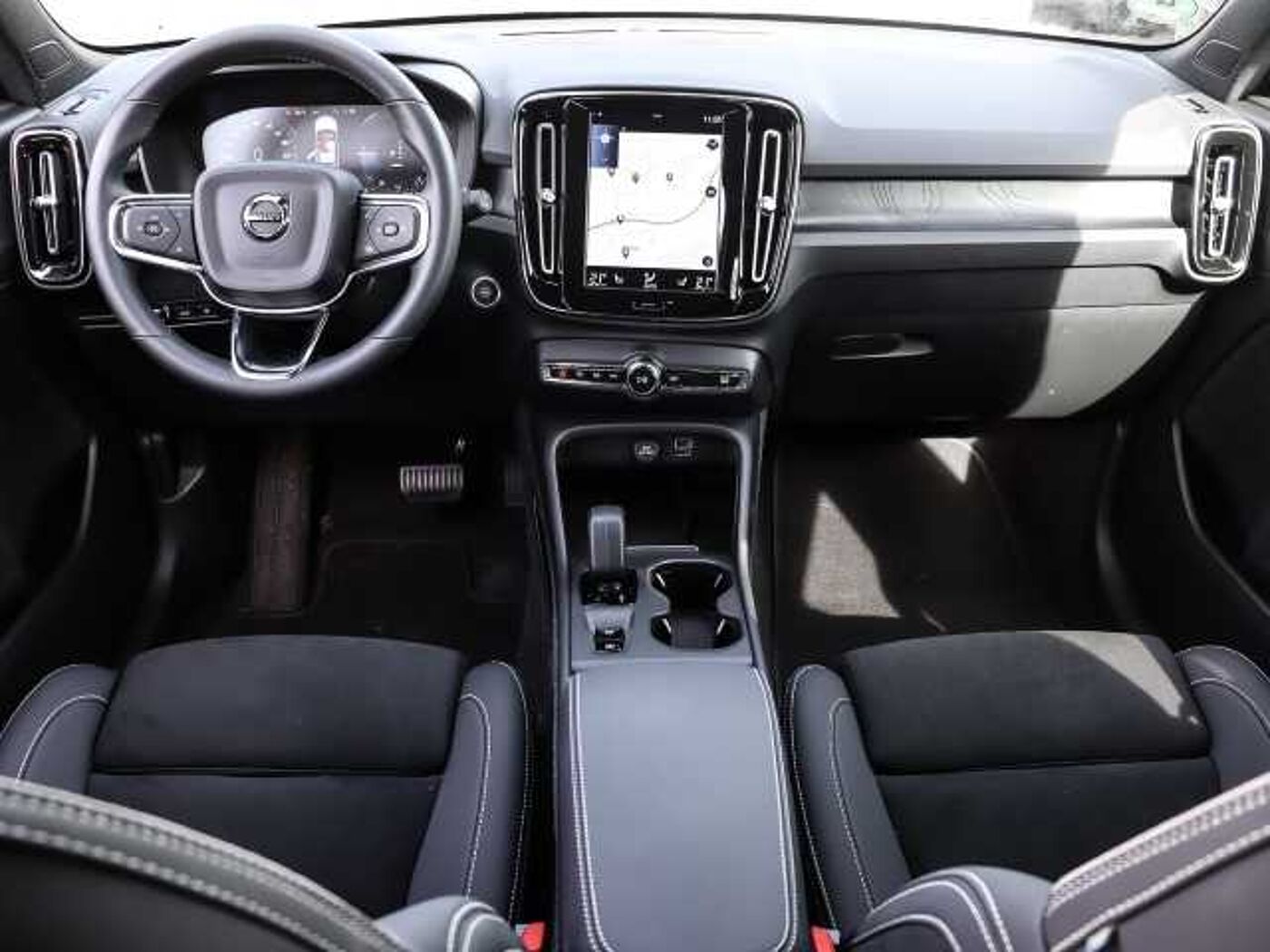 Volvo  Core Recharge Plug-In Hybrid 2WD T4 Twin Engine EU6d StandHZG digitales Cockpit