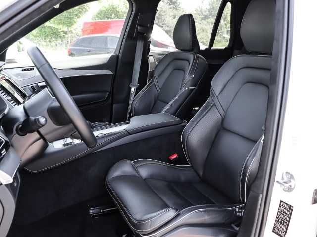 Volvo  Ultimate Bright AWD B5 Diesel EU6d 7-Sitzer Allrad HUD AD StandHZG AHK digitales
