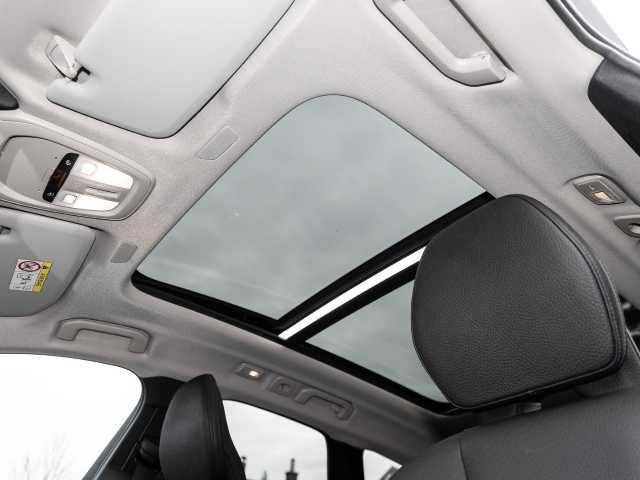 Volvo  Ultimate Dark 2WD B4 Diesel EU6d HUD AD digitales Cockpit Memory Sitze Soundsyst