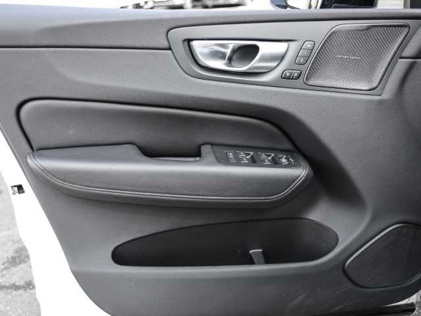 Volvo  Ultimate Dark 2WD B4 Diesel EU6d HUD AD digitales Cockpit Memory Sitze Soundsyst