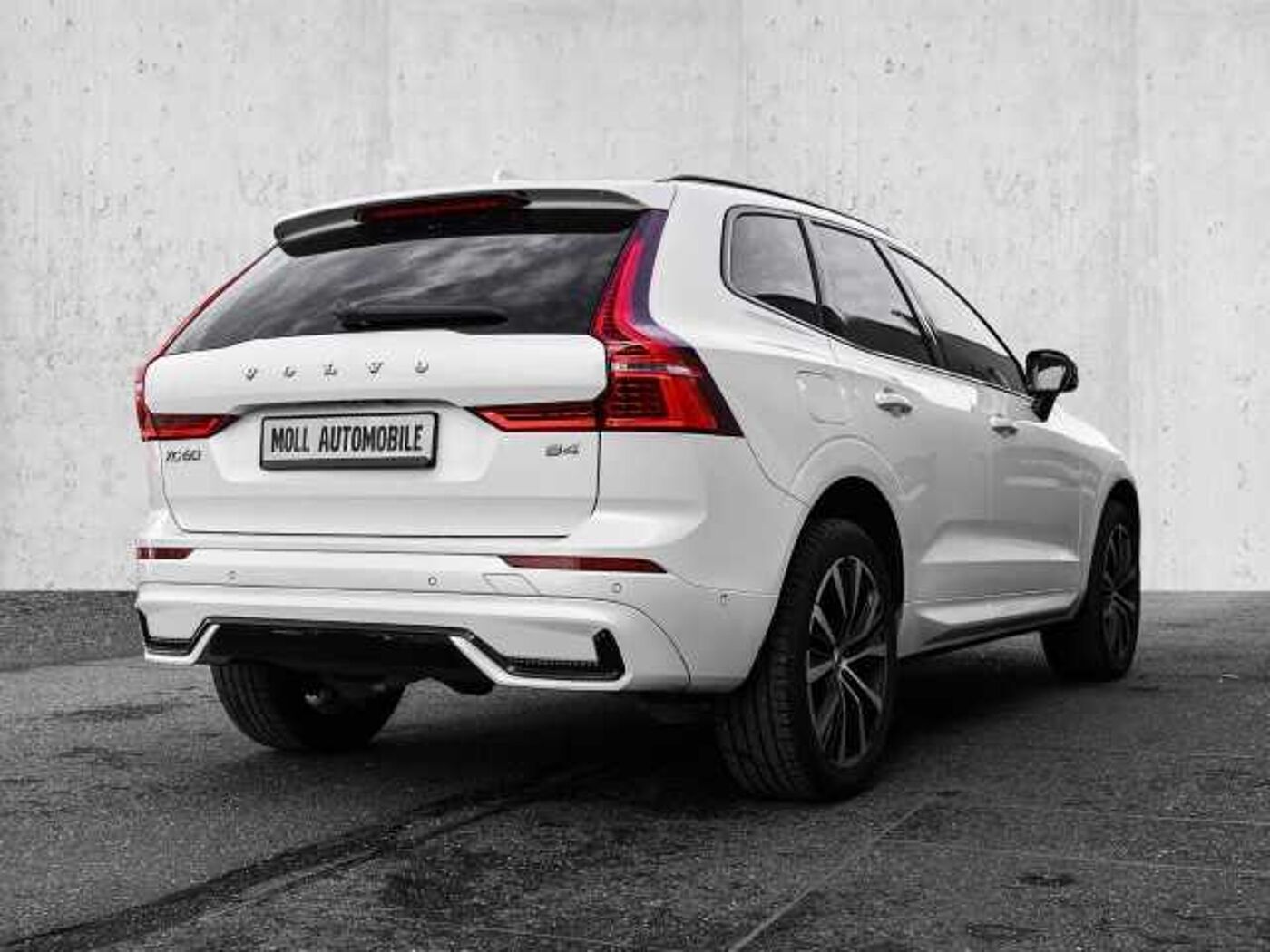 Volvo  Ultimate Dark 2WD B4 Diesel EU6d HUD AD digitales Cockpit Memory Sitze Soundsyst