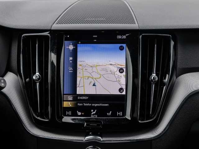 Volvo  R Design 2WD D4 EU6d-T Navi digitales Cockpit Memory Sitze Soundsystem HarmanKar