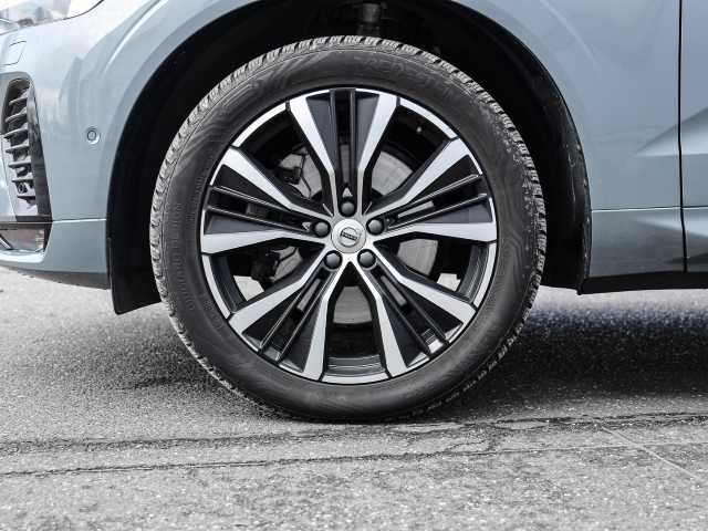 Volvo  Ultimate Dark 2WD B4 Diesel EU6d HUD AD digitales Cockpit Memory Sitze Soundsyst