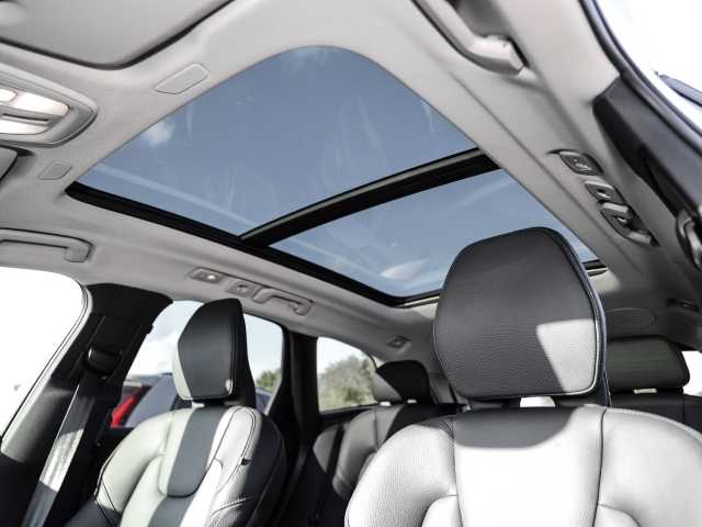 Volvo  Ultimate Dark AWD B4 Diesel EU6d Allrad HUD AD StandHZG digitales Cockpit Memory