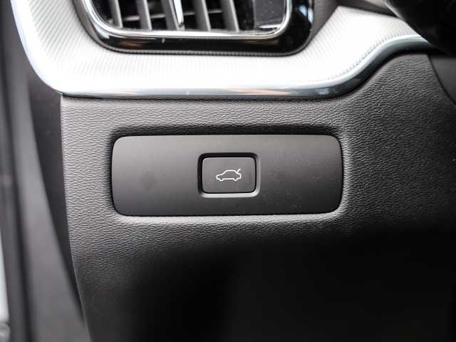 Volvo  Ultimate Dark AWD B4 Diesel EU6d Allrad HUD AD StandHZG digitales Cockpit Memory