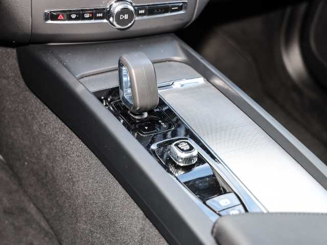 Volvo  Ultimate Dark AWD B4 Diesel EU6d Allrad HUD AD StandHZG digitales Cockpit Memory