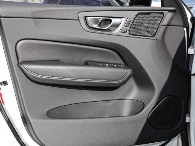 Volvo  Ultimate Dark AWD B4 Diesel EU6d Allrad HUD AD StandHZG digitales Cockpit Memory