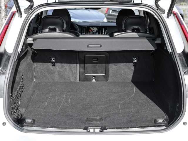 Volvo  Ultimate Dark AWD B4 Diesel EU6d Allrad HUD AD StandHZG digitales Cockpit Memory