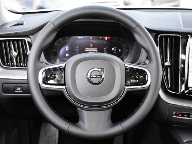 Volvo  Ultimate Dark AWD B4 Diesel EU6d Allrad HUD AD StandHZG digitales Cockpit Memory