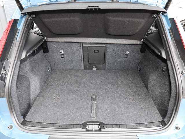 Volvo  Plus Dark 2WD B4 EU6d digitales Cockpit Memory Sitze Soundsystem HarmanKardon 36