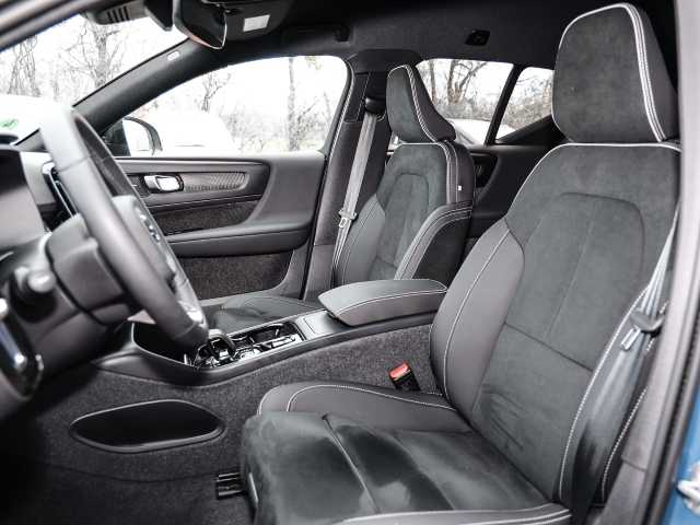 Volvo  Plus Dark 2WD B4 EU6d digitales Cockpit Memory Sitze Soundsystem HarmanKardon 36